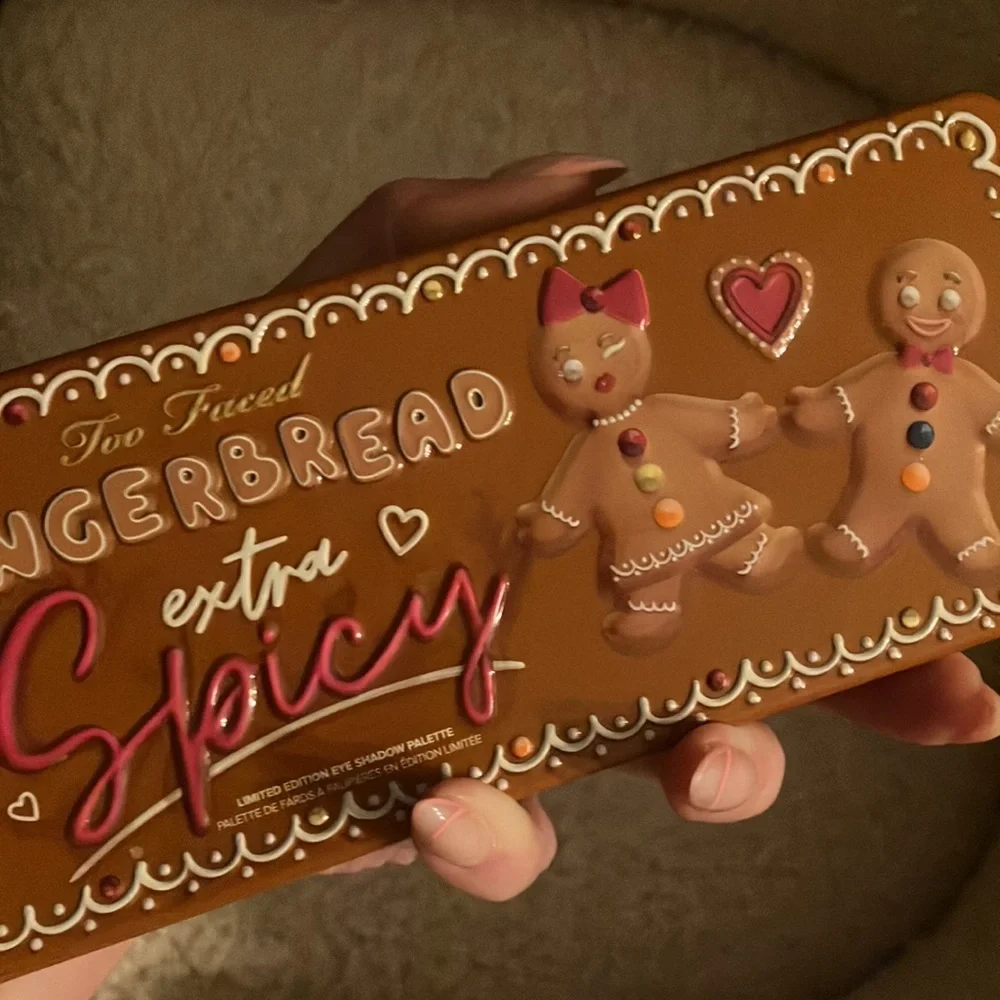 Too faced gingerbread extra spicy eyeshadow palette - Picture 5 of 7